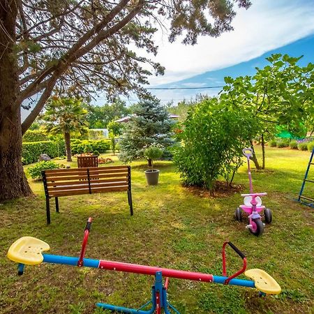 Garden Paradise App Sveti Vid-Miholjice Esterno foto