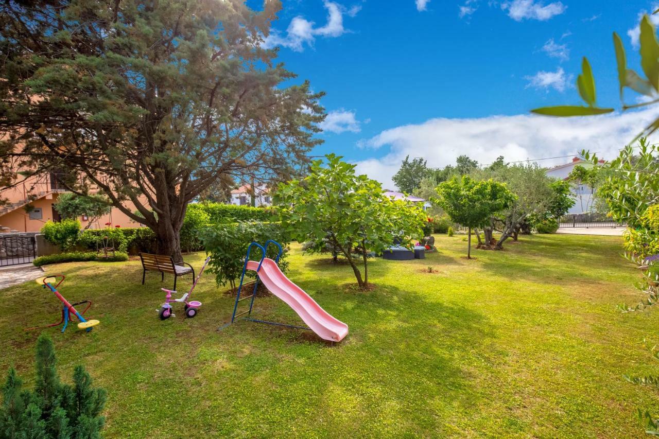 Garden Paradise App Sveti Vid-Miholjice Esterno foto