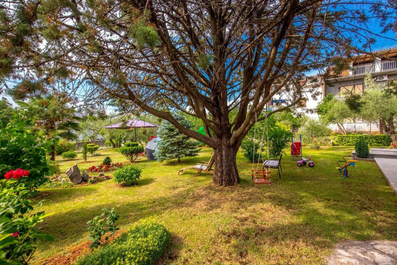 Garden Paradise App Sveti Vid-Miholjice Esterno foto